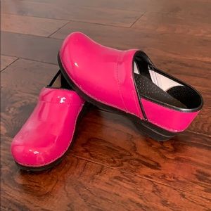 Hot pink Sanita Clogs